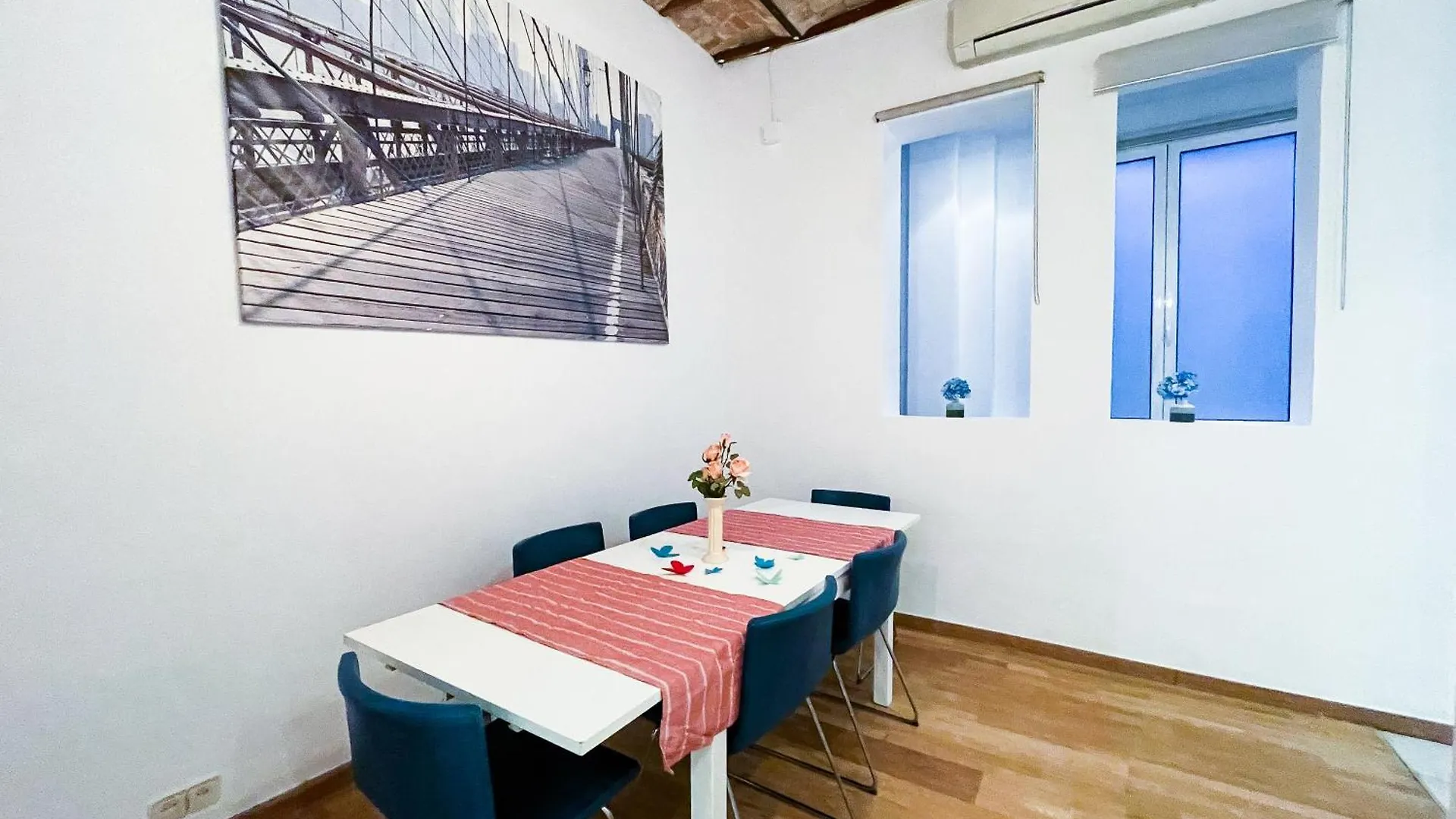Oasis Rooms Barcelona - Born Spain