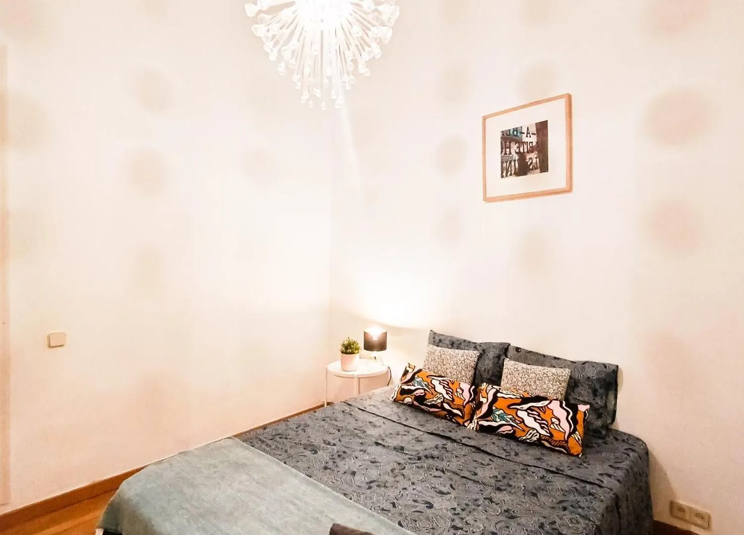 Hostel Oasis Rooms Barcelona - Born Spain